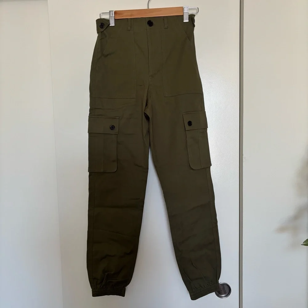 NEW Wondery Outdoors Isabel 3.0 Pant in Olive - Picture 3 of 6